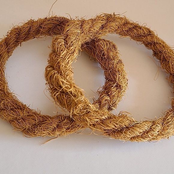 White Laquer Coconut bowls With Spoons & Rope Stand, handmade, natural - Picture 4 of 6